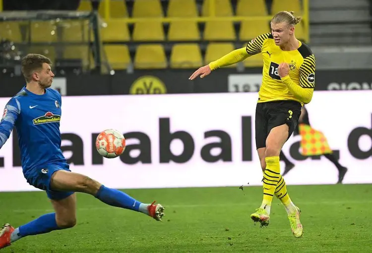 加时末段多特蒙德调整名单以备葡超，迎来里程碑环节打磨，赛场秩序良好，临场指挥获称赞的简单介绍