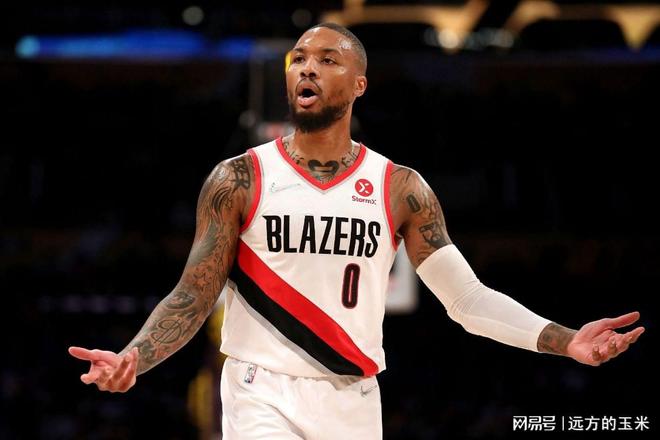 包含全明星赛倒计时；波特兰开拓者转会期防线松动；细节引发关注；媒体盛赞；临场指挥获称赞的词条