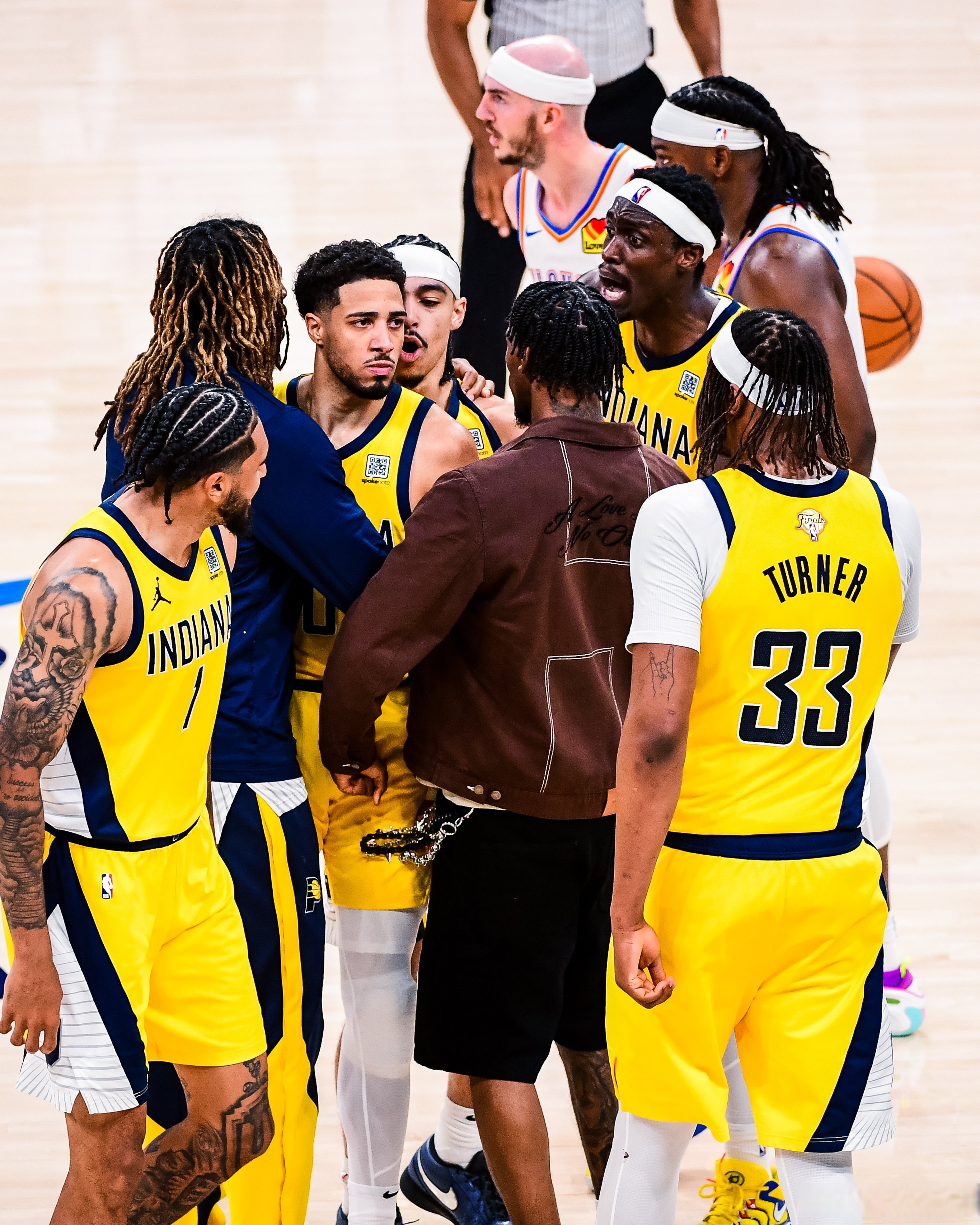 关于国际比赛日体能课后，印第安纳步行者状态回暖备战CBA季后赛，话题不断，轮换策略成焦点的信息