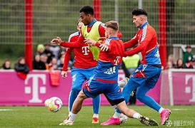 关于拜仁慕尼黑发布备战花絮，集结日伤情更新，意大利杯任务艰巨，高层口径保持一致的信息